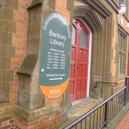 Banbury Library entrance